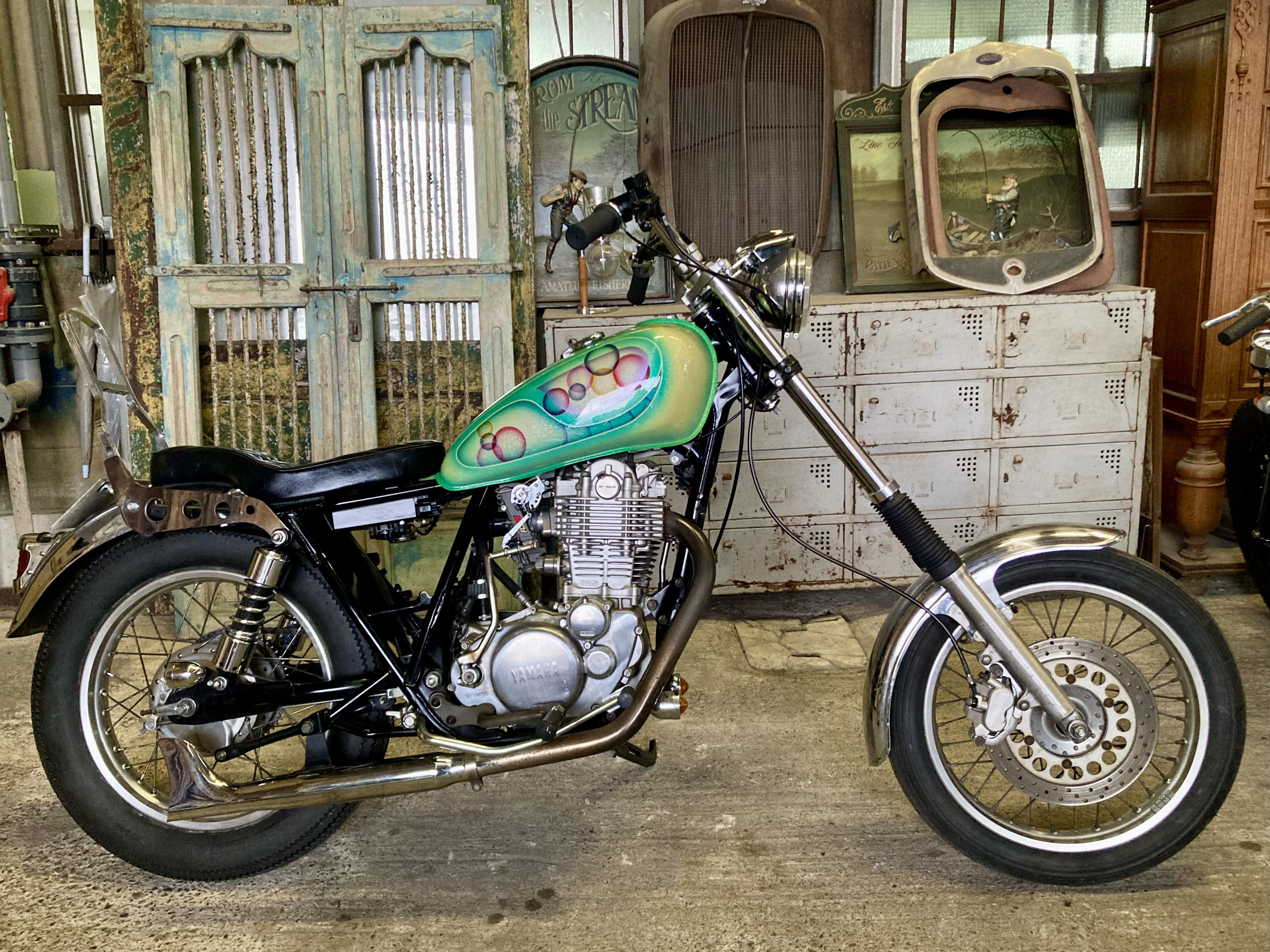 ⑦SR400 ボルトオンチョッパー 2005年式 JERKGARAGEペイント 制作後走行0km